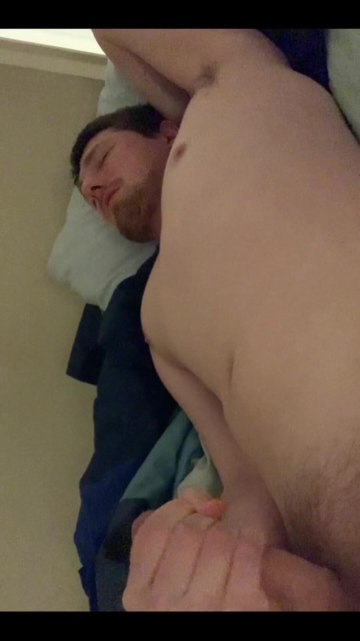 Bob Steel: 自宅からカメラの前でオナニーしながら、脇と穴を見せつける