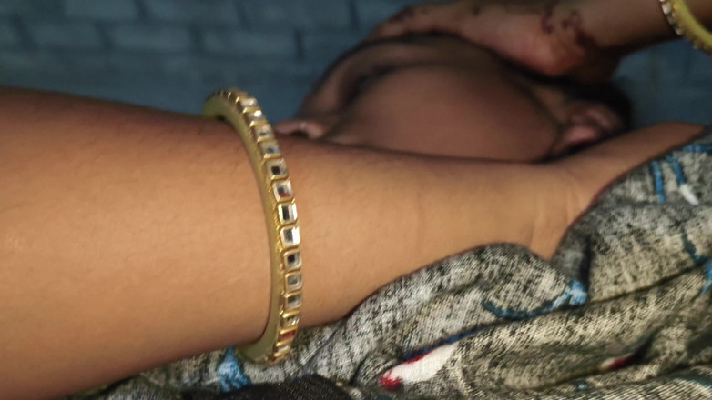 Dreamguys: Desi het sexig bhabhi är tillbaka, Hela kroppen turné och kort...