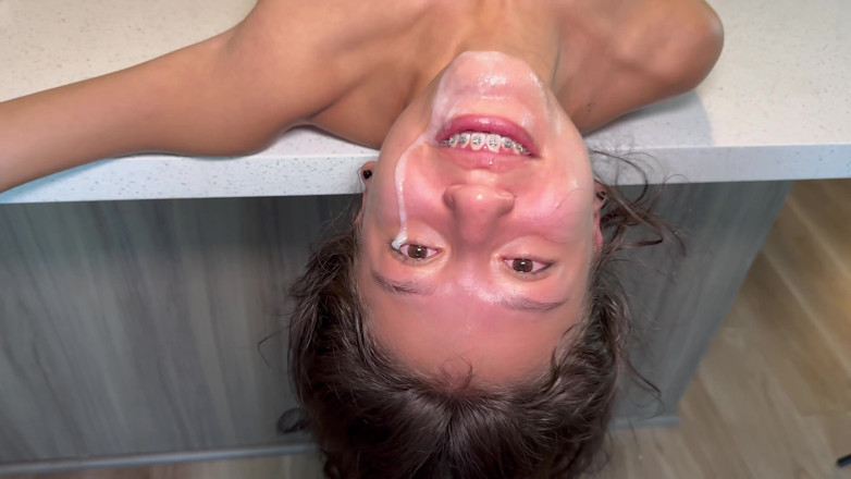 Face fucking king: 18 ปี ครั้งแรกมือใหม่จัดฟัน โดนเย็ดปากแรง