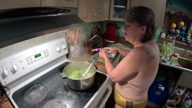 Homesteadmama: Cheryl cooks stuzzica tofu
