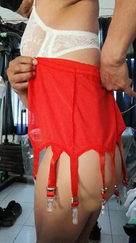 Mit roter kleidung