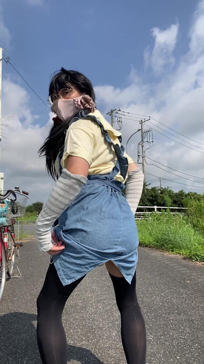 megu2002: No. 305: Along the Highway