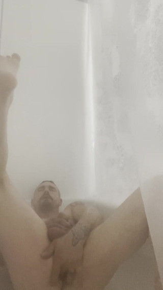 King Loopie: Shower ass and dick play