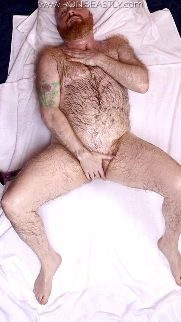RonBeastlyFTM: Oily Boy - Ftm Bear Oily Jack off Sesh
