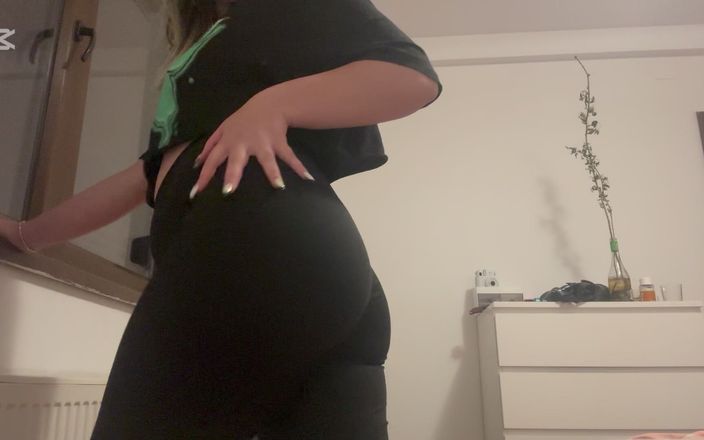 NipsAndStrips: Farting in My Tight Yoga Pants