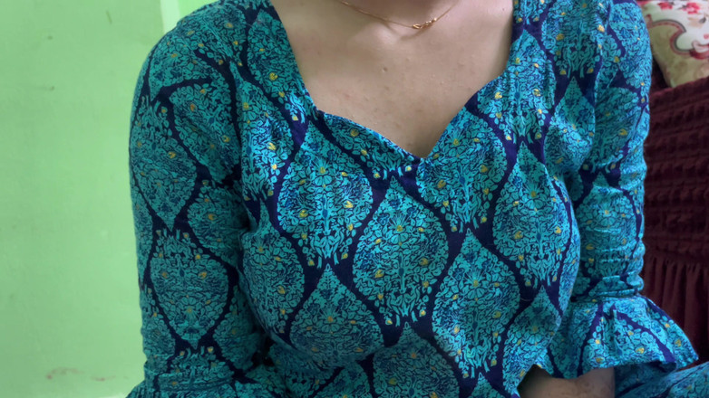 Riya Chowdhury: Я жестко трахаю свою дома руку помощи