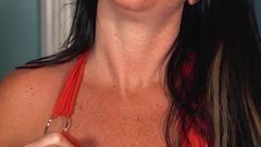 Shelly - Mature Titties