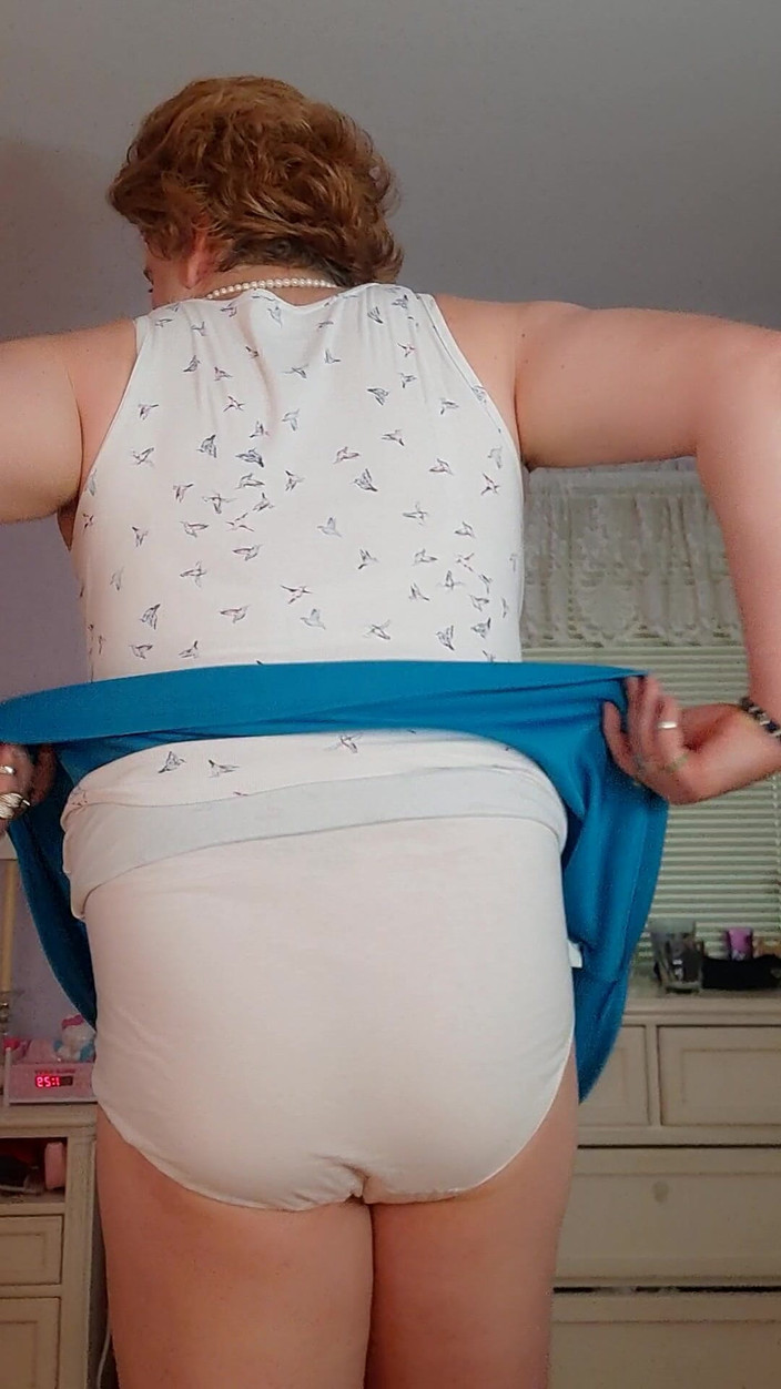 Victoria Lecherri: У тебя есть фетиш белых хлопковые трусики?