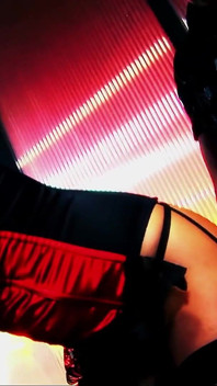 Melissa Black et Kyla Kraft se font enculer et partagent du sperme dans une partouze hardcore