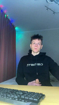 Ich streicheln es schnell und grob, bis meine ganze hand bedeckt ist