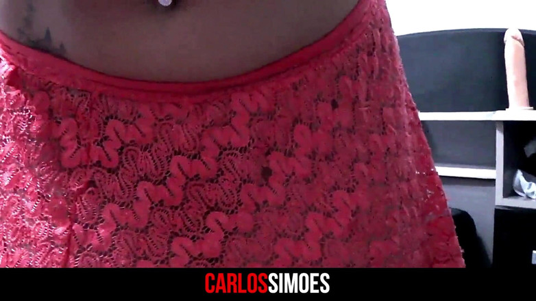 Carlos-Simoes: Gostosa Brincando Com Consolo