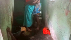 Desi Sathiya: Desi moglie indiana scopa in villaggio hasband