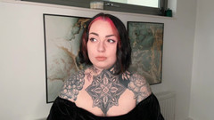 Miss Valentina: 당신은 당신의 정보를 보내야한다