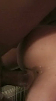 Nenasytná blonďatá milfka si vezme každý tvrdý penis, který nabízí