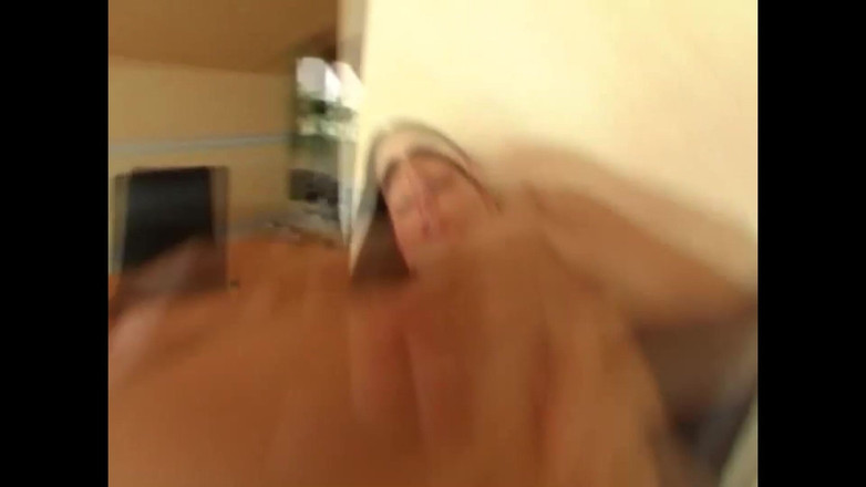 Cruel Media TV: 全天然性感的simoney和2个