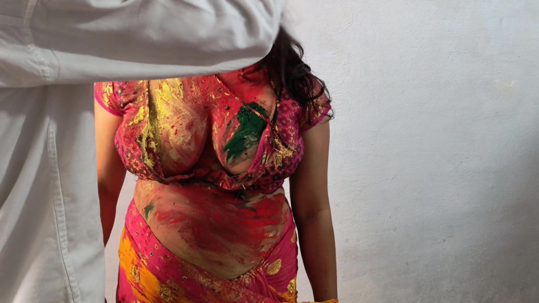 Happyhome: patni ne apne pati ko dhokha diya aur holi kheli...