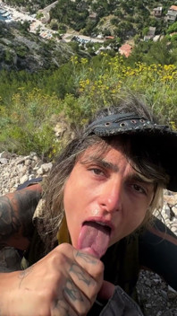 Between Landscapes and Blowjobs!