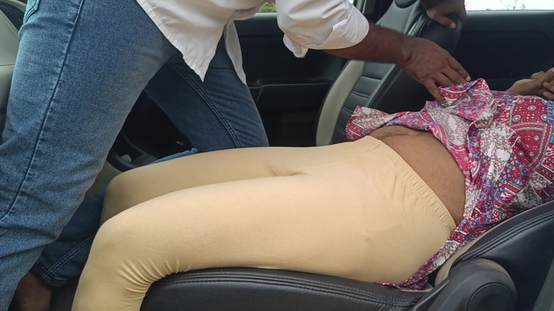 Laxi ammu: Car Inside Fucking in Outdoor