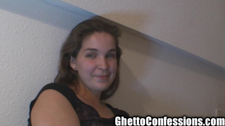Ghetto Confessions: Une Salope De Prison À Gros Nichons Suce Une Pute Excitée...