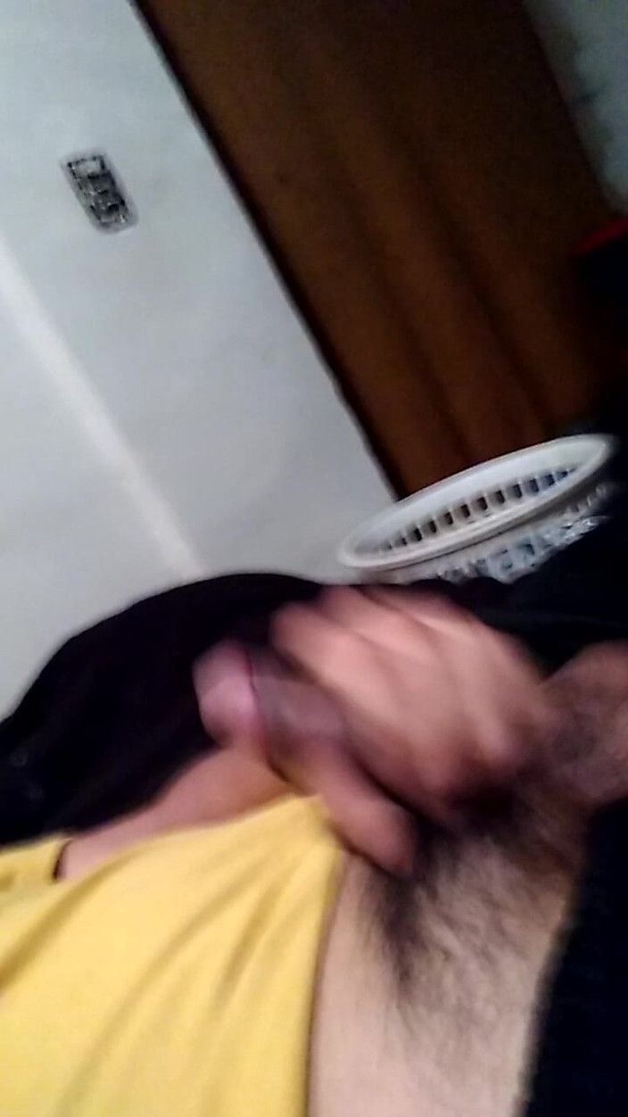 AlexAlejandro13: 노란색 셔츠를 입고 똑같이 보이도록
