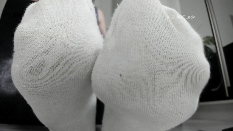 Feet lady: Yum Old Socks
