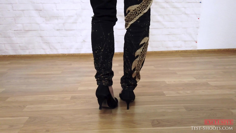 Test-Shoots: 18-jarige Katya poseert voor het eerst naakt in haar interview