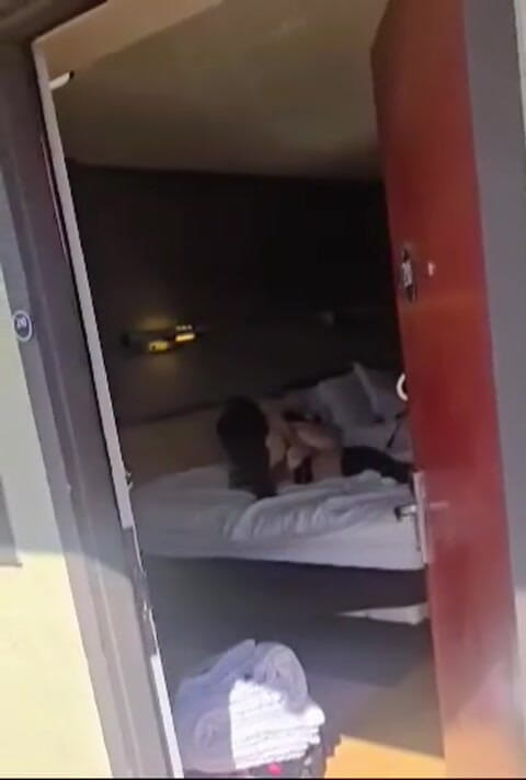 Kimmywetwet: Cerda tóxica expuesta y estirada por orden de papá