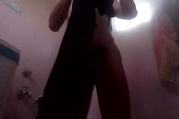 Gangbang straight: Chicos en el baño