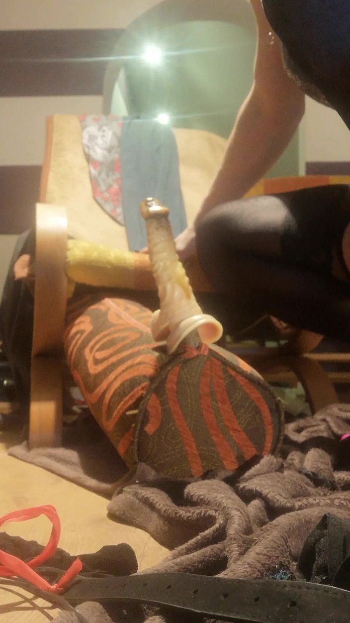 Transetka22xyz: Fena Jezdí Dildo