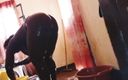 Bad boy studio: Ebenholz-schlampe twerking, badet, nachdem sie gefickt wurde, sie sucht nach...