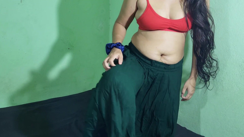 Housewife 69: Rajasthani Alwar chica universitaria en falda larga follada