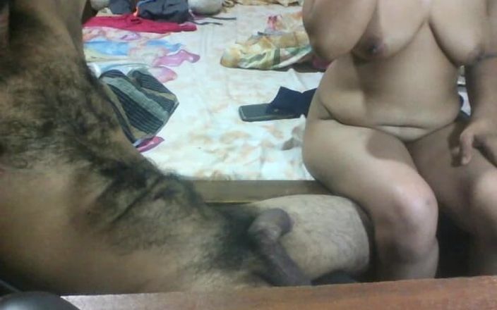 Arabicqueen: Jong horney koppel 1ste keer neuken in het huis van vrienden...