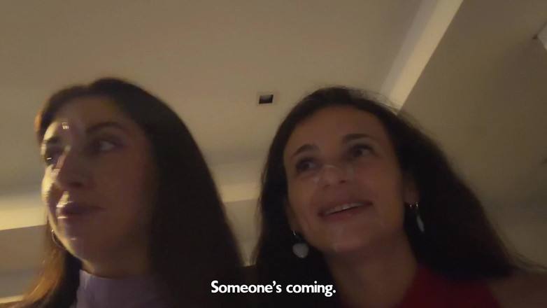 Katty West: Sąsiedzi proszą o to na swoich uroczych twarzach podczas publicznego...