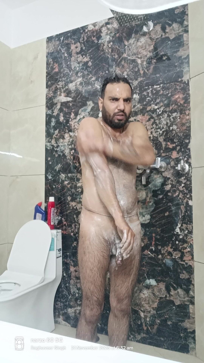 Rajasthani-old-lover: Polisi India apne bete ke sath lagi asik sama karte...