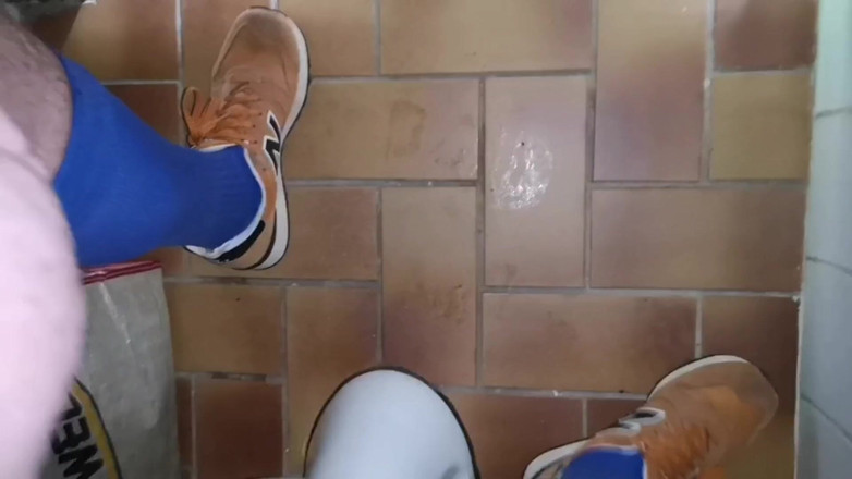 Monster_Meat_: Sega in un bagno pubblico parte 2