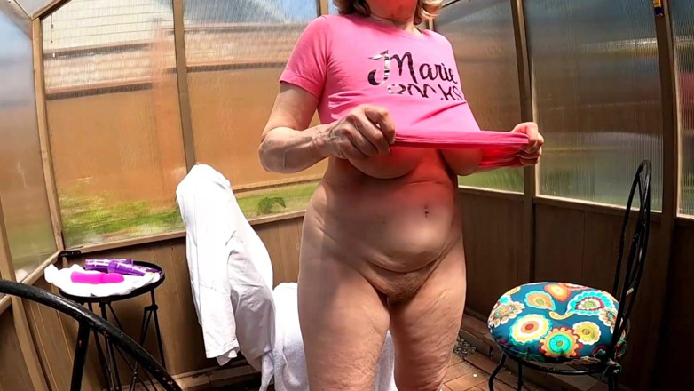 MarieRocks: Naked on a Sunny Day