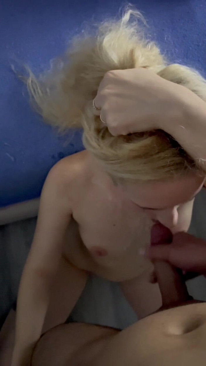 BlondieCat: 卧室里的玩具