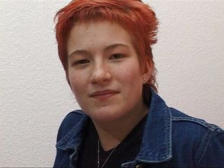 German Classic Porn videos: Cewek rambut pendek rambut merah di ruangan casting pertamanya