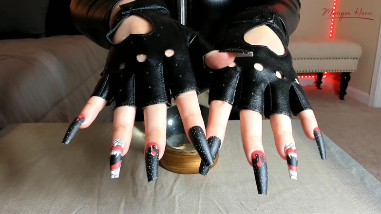 Morrigan Havoc: Long fake spooky nails show off and tapping