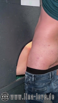 ¡mega Squirt En El Gloryhole! ¡jodido Por El Desconocido Del Creampie!