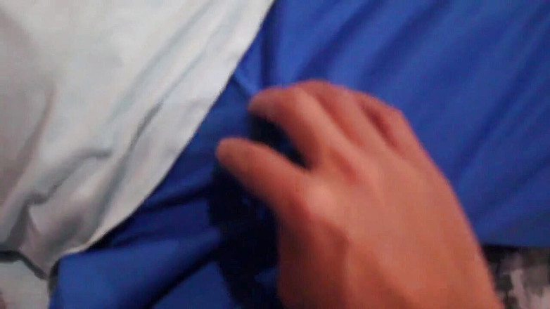 Str8gayfantasy: Bangunkan abang tiri saya dan mengambil semua air maninya