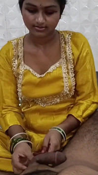 Desi Beauty Blowjob with Ball Massage in Traditional Clothes