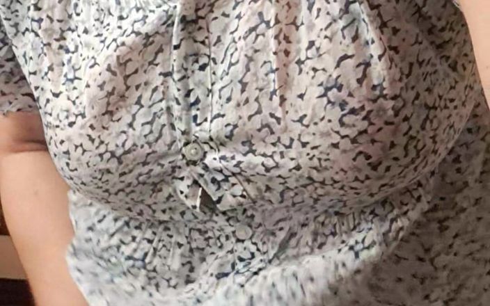 Mommy big hairy pussy: Showing Stepmom's Fat, Hairy Pussy Under Her Dress