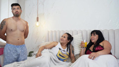 Valen_Vibes: Мы Проверяем, Гей Ли Мой Друг Или Просто Любит Видеть Нас Голыми На Ночёвке