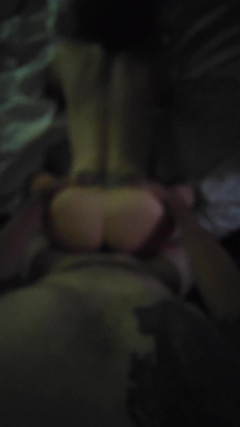 Pussy hound: Nemůžu se najíst tlustého zadku nevlastní sestry