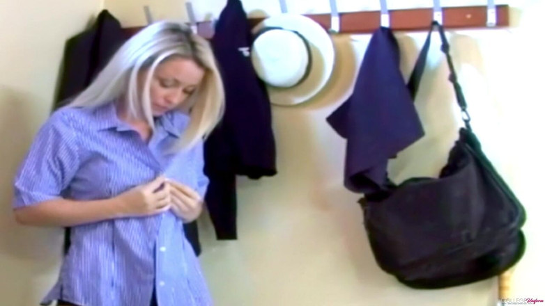 College Uniform: Photoshoot s Tessou