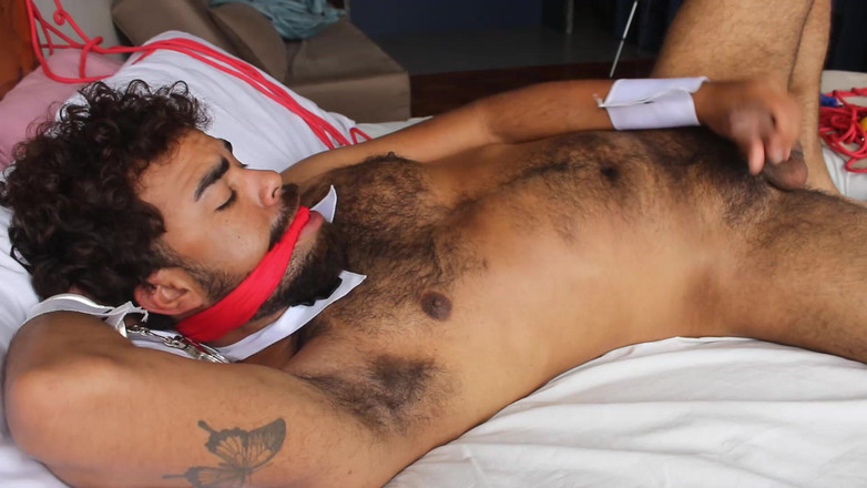 Brazilian guys gagged: トラブルに巻き込まれたホットなウサギ(9月10日)!