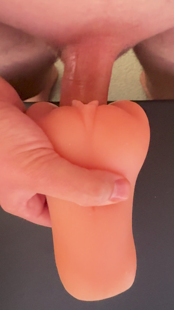 SoloEdgeMaster: Šukání kundičky hračky a mrdky uvnitř creampie