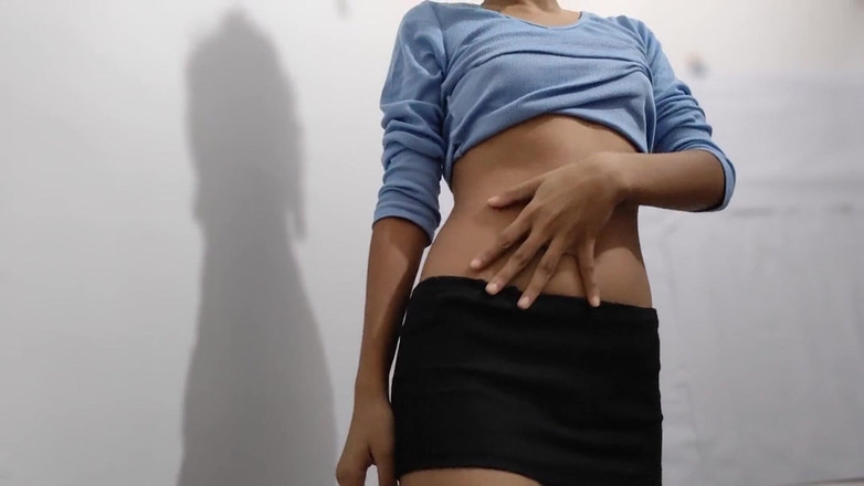 desigirl93: Hot College Girl Masturbates