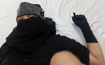 Friend’s Muslim Wife in Black Hijab Was Looking Sexy